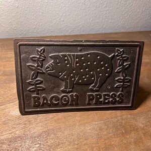 Vintage Cast Iron Bacon Press with Wood Handle & Pig Design 6 3/4” X 4”